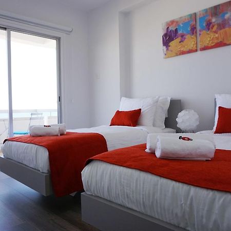 Lazuli Sea View Beachfront Ap 43 Larnaca Exteriér fotografie